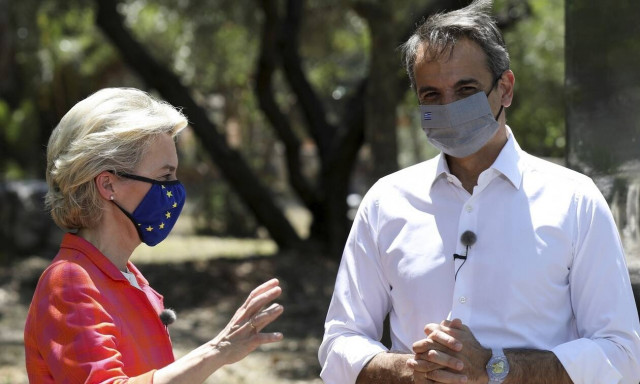 Πυρκαγιές και Αφγανιστάν στη συνομιλία Μητσοτάκη- Φον ντερ Λάιεν