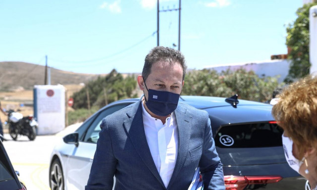 Πέτσας: Ο ανεμβολίαστος δεν μπορεί να είναι «τζαμπατζής» και να χρησιμοποιεί δωρεάν τις δομές