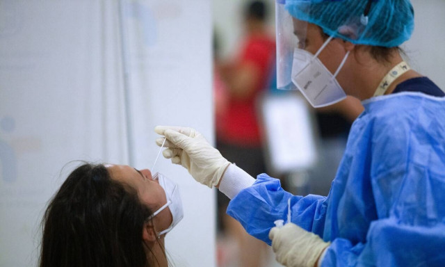 Ανεμβολίαστοι: Ποιοι εργαζόμενοι θα κάνουν δύο rapid test την εβδομάδα - Πόσο θα κοστίζουν