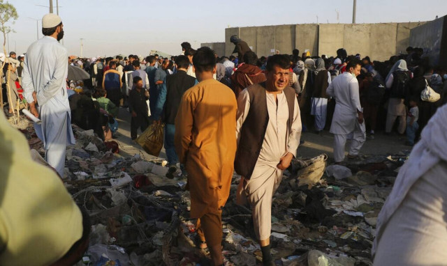 Αφγανιστάν: Φόβος για χτύπημα του ISIS στο αεροδρόμιο της Καμπούλ – Συναγερμός και στους Ταλιμπάν