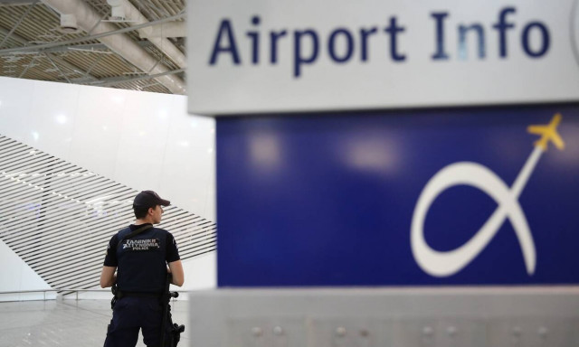 Έβαλαν πρόστιμο €5.300 σε αρνητή ελέγχου και μάσκας στο  αεροδρομίο «Ελευθέριος Βενιζέλος»