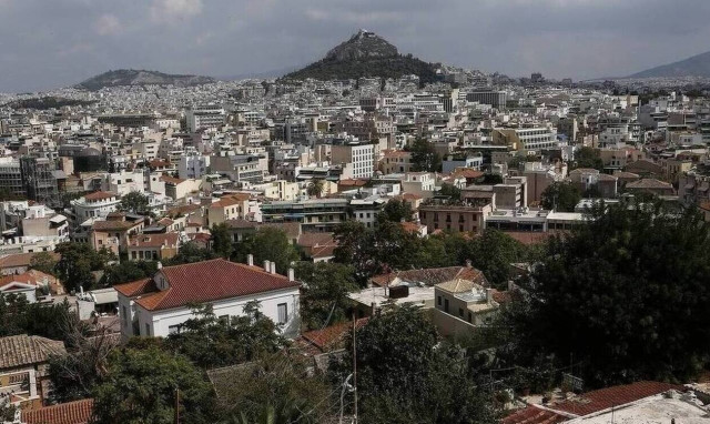 Η κατάργηση του συμπληρωματικού ΕΝΦΙΑ θα ανακουφίσει 500.000 φορολογούμενους. 