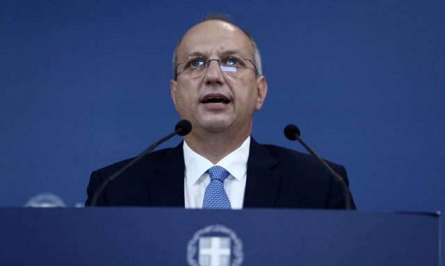 Οικονόμου στο Newsbomb.gr: Στην εργαλειοθήκη μας η επέκταση των υποχρεωτικών εμβολιασμών