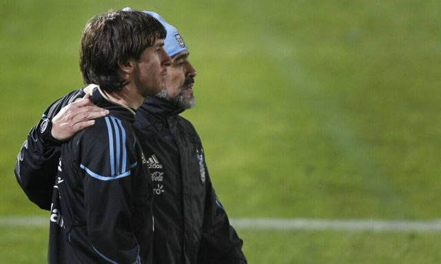 Ντιέγκο Μαραντόνα: Η γαλλική περιπέτεια του «Θεού» που θα... ζήσει ο Λιονέλ Μέσι (video+photos)