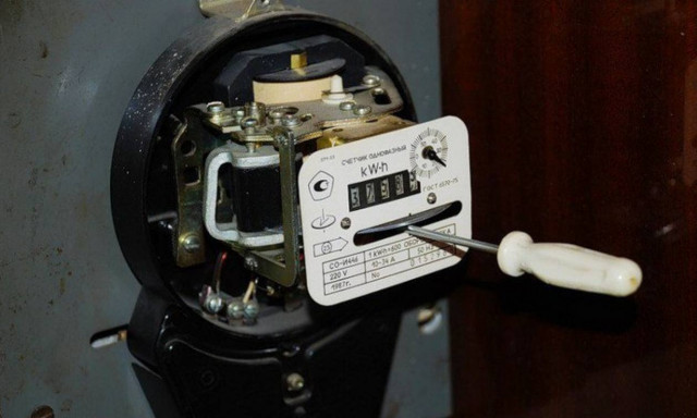 ΔΕΔΔΗΕ: Τέλος στις ρευματοκλοπές με τους έξυπνους μετρητές κατανάλωσης