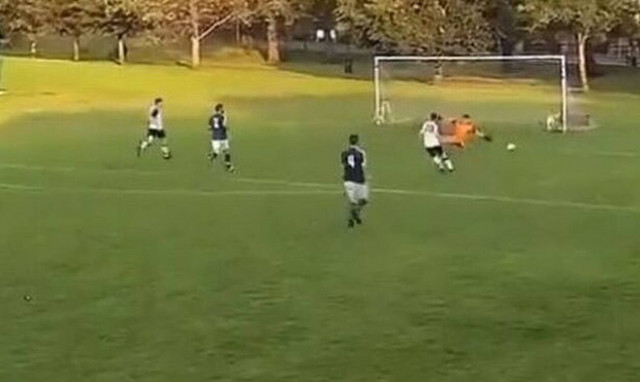 Σκωτία: Απίθανος σκύλος! Έδωσε τη νίκη, κάνοντας την επέμβαση του αγώνα (video)