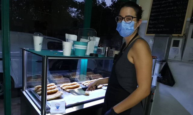 Σταυρούλα Ακριβού: Η νεαρή «μαστόρισσα» της μπουγάτσας αποκαλύπτει τα μυστικά της στο Newsbomb.gr