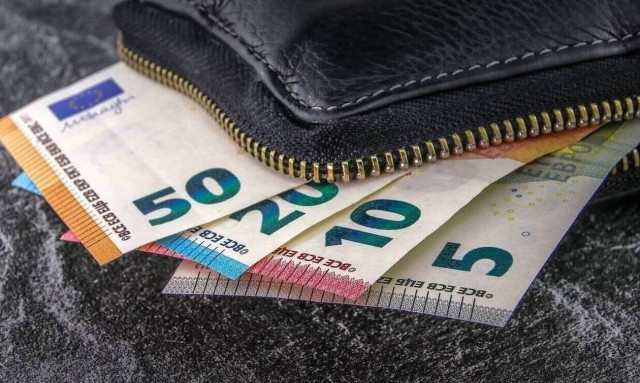 ΟΑΕΔ: Πότε και πόσο αυξάνεται το επίδομα ανεργίας