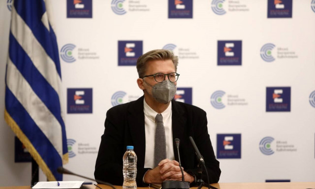 Σκέρτσος τέταρτο κύμα πανδημία ανεμβολίαστοι