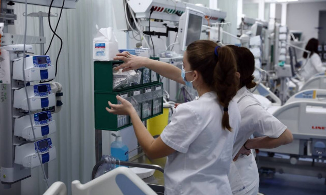 Κρούσματα σήμερα: 1.582 νέα ανακοίνωσε ο ΕΟΔΥ - 37 θάνατοι σε 24 ώρες, στους 334 οι διασωληνωμένοι