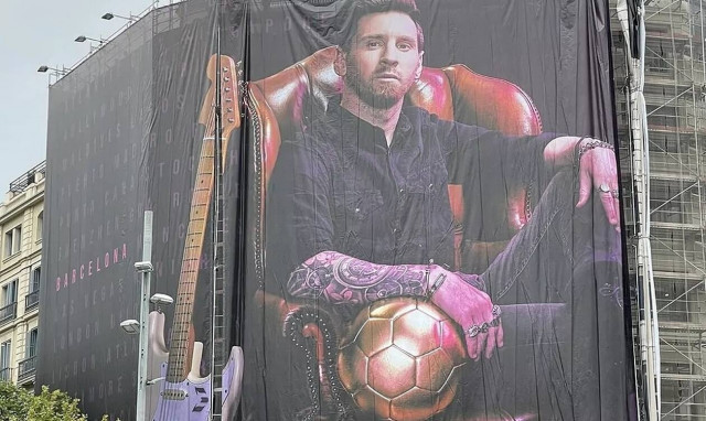 Λιονέλ Μέσι: Έφυγε από την Μπαρτσελόνα αλλά η Βαρκελώνη του ανήκει ακόμα! (photo)