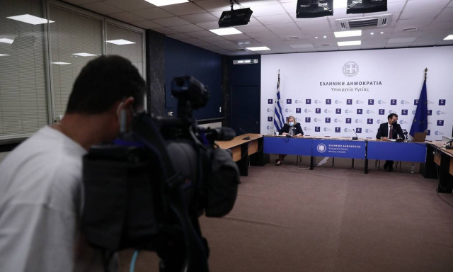 Live η ενημέρωση για τον εμβολιασμό και για την τρίτη δόση