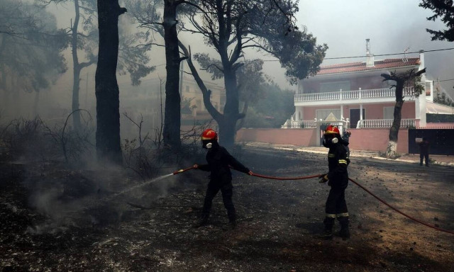 Βαρυμπόμπη: Κάτοικος καταγγέλλει πλιάτσικο στα καμένα (video)