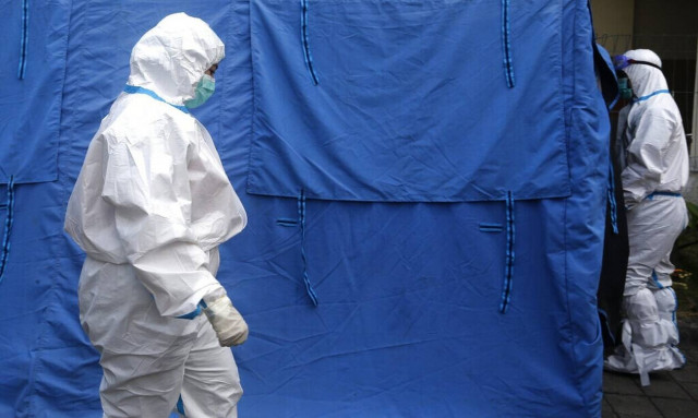 Κορονοϊός: Ξεπέρασαν τους 130.000 οι θάνατοι στην Ινδονησία – Πάνω από 4 εκατομμύρια τα κρούσματα