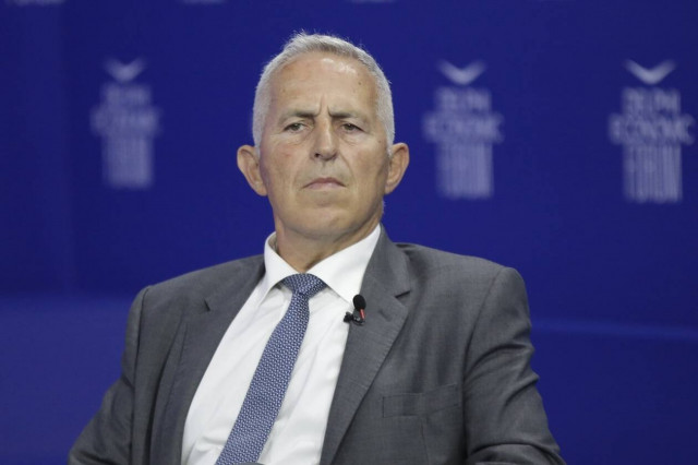 Ανασχηματισμός: Ευάγγελος Αποστολάκης - Ποιος είναι ο υπουργός που έγινε... πρώην μέσα σε μία ώρα