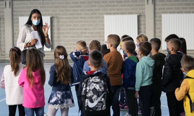 Σερβία: Πρώτο κουδούνι για τα σχολεία μέσα σε δύσκολη επιδημιολογικά κατάσταση