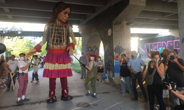 Λάρισα: Επεισόδια με πέτρες και προπηλακισμούς κατά την υποδοχή της «Αμάλ» - Επέμβαση των ΜΑΤ