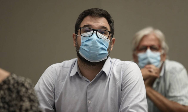 ΣΥΡΙΖΑ – Ηλιόπουλος: Η ΝΔ οδηγεί στα όρια το ανθρώπινο δυναμικό των νοσοκομείων