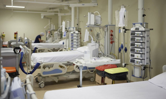 Χίος: Βρέφος 3,5 μηνών στο νοσοκομείο με κορονοϊό