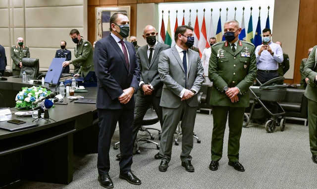 Υπουργείο Άμυνας: Σε θερμό κλίμα η τελετή παράδοσης - παραλαβής από Στεφανή σε Χαρδαλιά