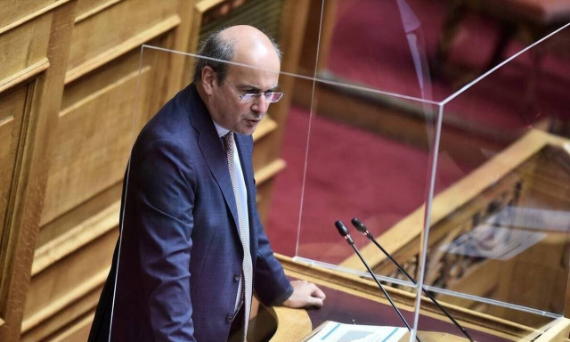 Χατζηδάκης: «Χολερική» η αντίδραση του ΣΥΡΙΖΑ στην υπόθεση Αποστολάκη - Κόντρα με Σκουρλέτη