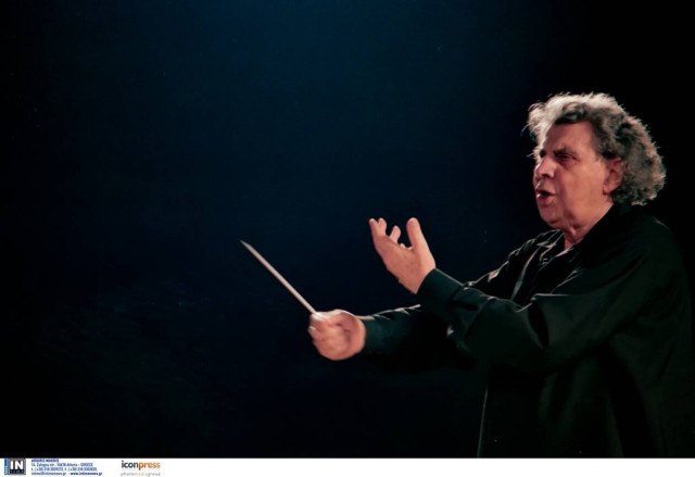 Μίκης Θεοδωράκης