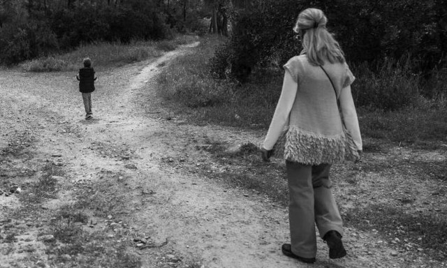 Μητέρες ανηλίκων : Οδικός χάρτης για πρόωρη σύνταξη- Τι ισχύει για δημόσιο και ιδιωτικό τομέα 