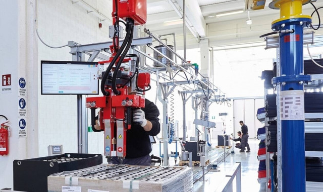 Η SUNLIGHT επεκτείνει τη μεγαλύτερη βιομηχανική μονάδα παραγωγής μπαταριών έλξης παγκοσμίως