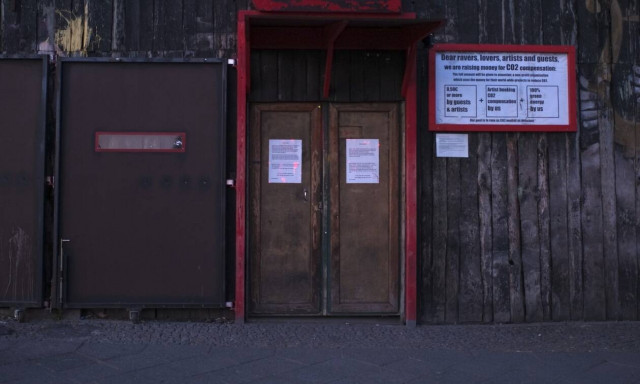 DW: Clubbing μόνο για εμβολιασμένους στο Βερολίνο