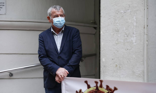 Πρόεδρος ΠΟΕΔΗΝ: Σε αναστολή 10.000 υγειονομικοί