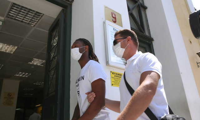 «Μην ανησυχείτε φίλοι μου, θα δείτε»: Απολογείται ο Σεμέδο για την κατηγορία ομαδικού βιασμού