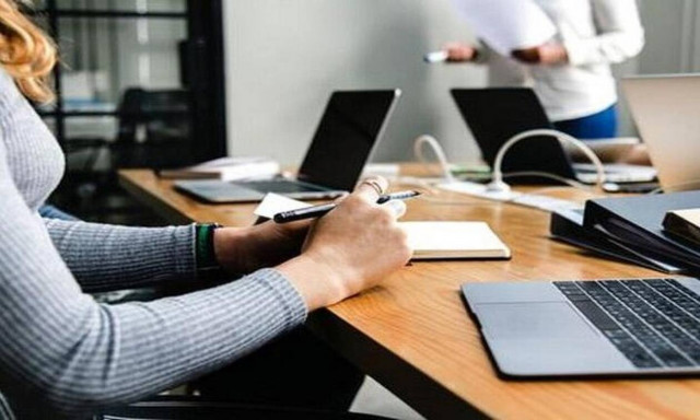 Νέα εγκύκλιος: Το πλαίσιο για το ελαστικό 8ωρο εργασίας