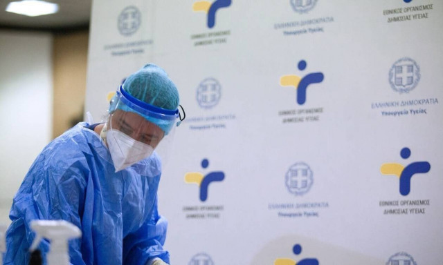 Κρούσματα σήμερα: 586 νέες μολύνσεις στην Αττική - Αύξηση παρουσιάζει η Θεσσαλονίκη με 330