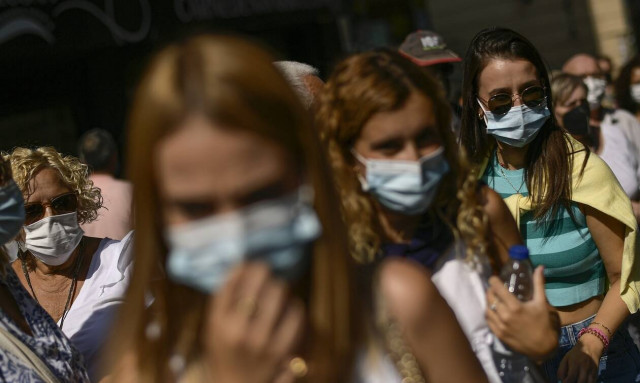 Έρευνα – Covid-19: Η χρήση μάσκας μειώνει σημαντικά το ενδεχόμενο λοίμωξης με συμπτώματα