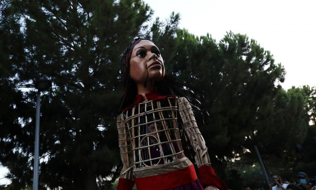 Συγκέντρωση κατά της «Aμάλ» στον Πειραιά – Αντισυγκέντρωση από αντιφασίστες