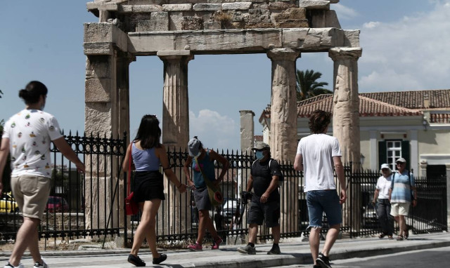 Greece registers 1.291 new coronavirus infections on Sunday, 43 deaths, 381 on ventilators