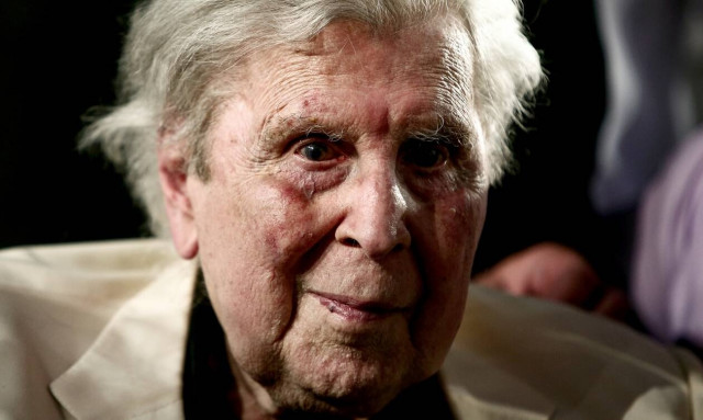 Μίκης Θεοδωράκης: Μετονομασία οδού και προτομή στην Αθήνα