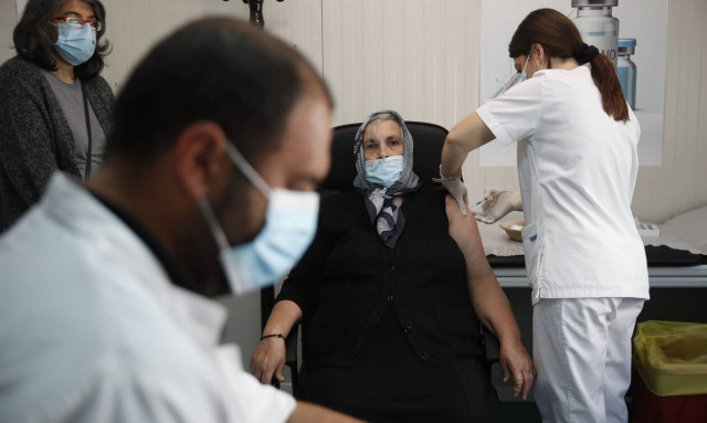 Καρδίτσα: Έρχεται ειδικός νόμος για τους μαϊμού εμβολιασμούς - Πώς αποκαλύφθηκε η υπόθεση