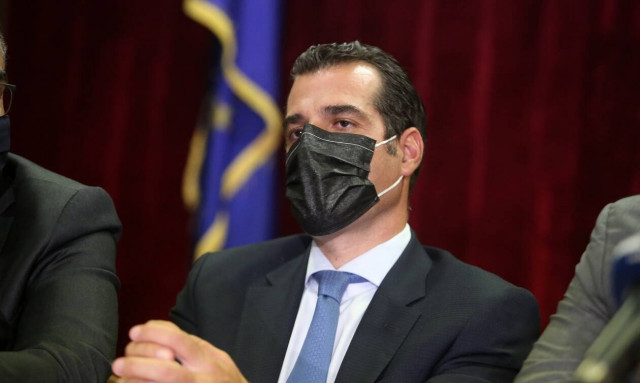 Πλεύρης: Έρχεται ειδικός νόμος για μαϊμού εμβολιασμούς