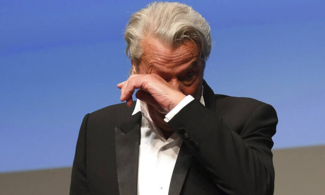 Αλέν Ντελόν για τον θάνατο Μπελμοντό