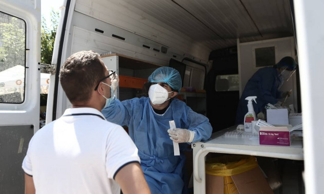 UEFA: Δεν θα κάνουν τεστ κορονοϊού πριν τα ματς οι πλήρως εμβολιασμένοι ποδοσφαιριστές