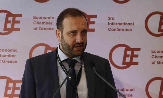 Την πιλοτική εφαρμογή των ηλεκτρονικών βιβλίων από 1/1/2022 ζητά το ΟΕΕ