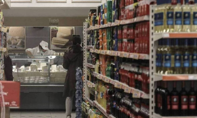 «Φωτιά» στους οικογενειακούς προϋπολογισμούς βάζει το «τσουνάμι» ανατιμήσεων