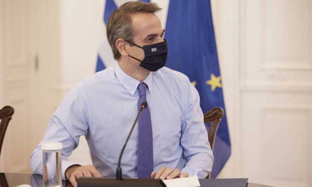 PM Mitsotakis: 'Growth shattered expectations'; Cabinet makes decision on vaccination of children