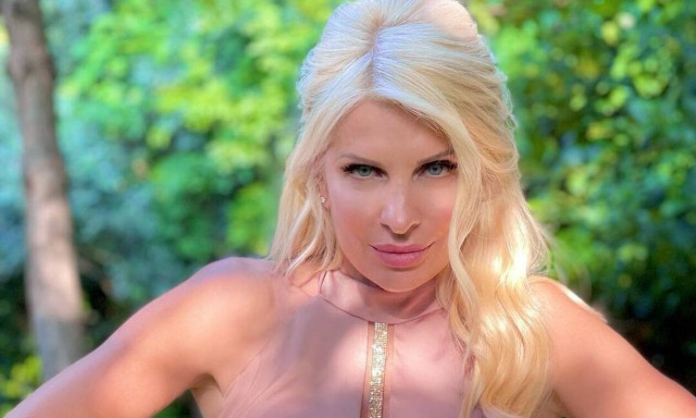 Ελένη Μενεγάκη: Αναβάλλεται η πρεμιέρα της εκπομπής της