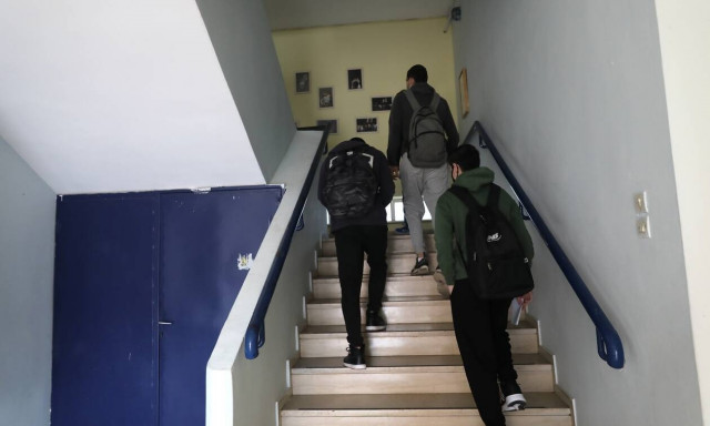 Κορονοϊός: Συναγερμός στην κυβέρνηση για τους εμβολιασμούς των παιδιών – Σύσκεψη στο Μαξίμου