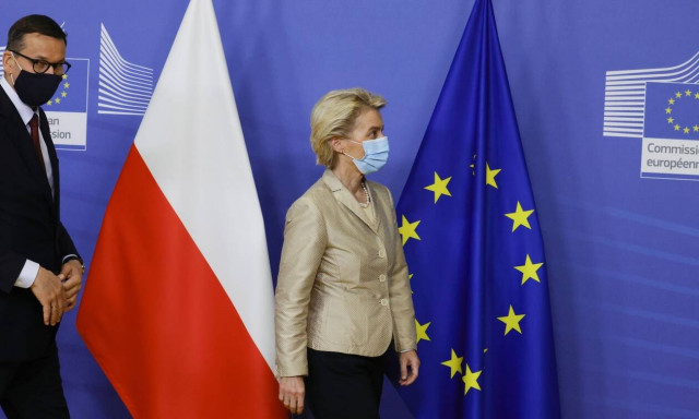 H Κομισιόν ζητά από το Ευρωπαϊκό Δικαστήριο κυρώσεις στην Πολωνία