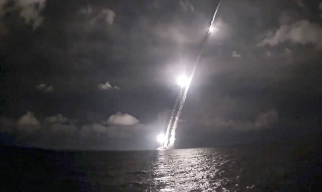 Νότια Κορέα: Προχώρησε σε πετυχημένη εκτόξευση βαλλιστικού πυραύλου