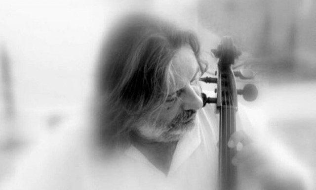 Αντίο στον Θεοδωράκη από την Κρατική Ορχήστρα: Παίζει την μουσική του στο Μετρό