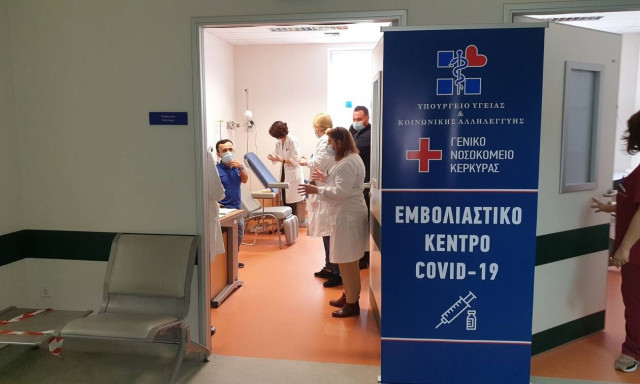 Απλώνεται το «διχτυ» για τα πλαστά πιστοποιητικά: Τα 8 σενάρια διασταύρωσης και η αρχή των 4 ματιών